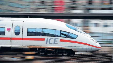 Auf dem Weg nach München rasen die ICE-Züge bald mit bis zu 300 km/h.