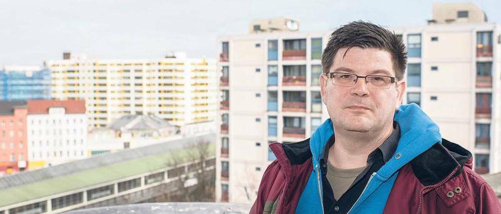 Ein Jahr, fünf Wochen, vier Stunden. Findet Andrej Holm es schade, nicht mehr im Amt zu sein – als Vorkämpfer einer sozialeren Mieterstadt? „Mal so, mal so.“