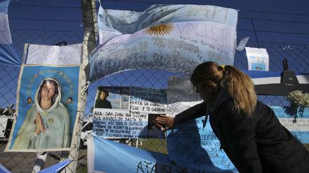 Eine Angehörige am Marinestützpunkt Mar De Plata in Argentinien. 