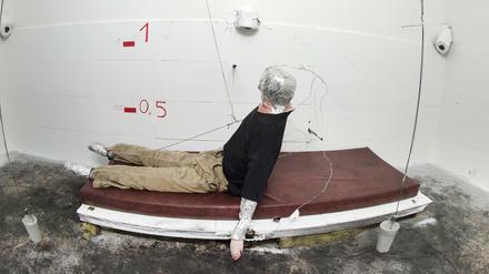 Mit einem Dummy versuchten die Ermittler den Brand zu simulieren.