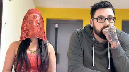 Sophia (Michelle Barthel) will bei Johnny (Paul „Sido“ Würdig) unterkriechen. Und Johnny ist wieder einmal überfordert.