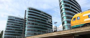 Hoch hinaus. Der BVG-Vorstand sitzt in den oberen Etagen des Trias-Gebäudes am Spreeufer in Mitte. Es ist die Zentrale des Verkehrsbetriebes.