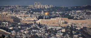 U-Präsident Trump hat angekündigt, die Botschaft der Vereinigten Staaten in Israel von Tel Aviv nach Jerusalem zu verlegen.