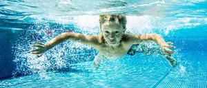 Kinder in Berliner Schulen sollen früher ans Wasser gewöhnt werden.
