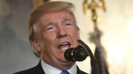 Nuschelei wegen Zahnersatz? US-Präsident Donald Trump