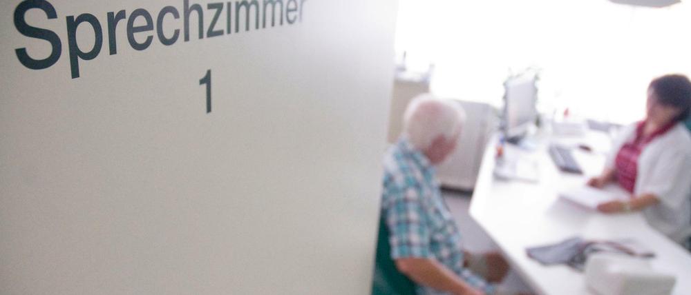 Im Zweifel lieber zum Arzt - denn in Foren und Communitys bekommt man mehr Panikmache als gute Ratschläge, meint unser Kolumnist.