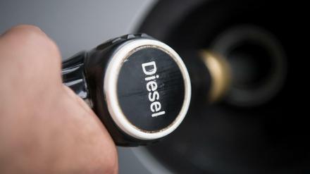Abschaffen. Auch der Rechnungshof beklagt die Diesel-Vergünstigung an der Tankstelle. 