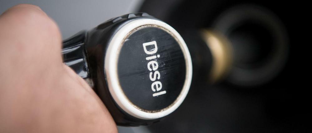 Abschaffen. Auch der Rechnungshof beklagt die Diesel-Vergünstigung an der Tankstelle. 