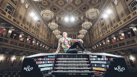 Cameron Carpenter hat eine transportable Konzertorgel erfunden. Er ist derzeit Artist in Residence im Berliner Konzerthaus.