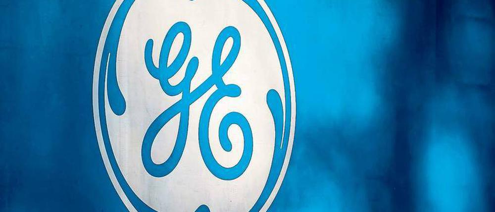 Rund 10 000 Arbeitskräfte hat General Electric derzeit noch in Deutschland. Wenn der Siemens-Konkurrent die Abbaupläne umsetzt, fallen davon 1600 weg. Angeblich macht der Preisdruck asiatischer Wettbewerber dem Konzern schwer zu schaffen.
