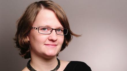 Laura Stradt arbeitet seit sieben Jahren als Schuldenberaterin. Seit 2016 arbeitet sie beim Diakonischen Werk Steglitz und Teltow-Zehlendorf e. V. und leitet die Beratungsstelle in Tempelhof.