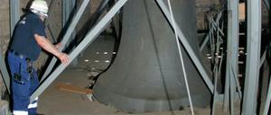 Die 2008 herabgestürzte 6,5 Tonnen schwere Glocke soll ab Sonntag wieder läuten.
