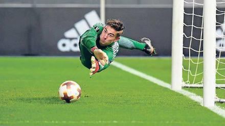 Starkes Debüt. Torwart Klinsmann parierte einen Elfmeter. 