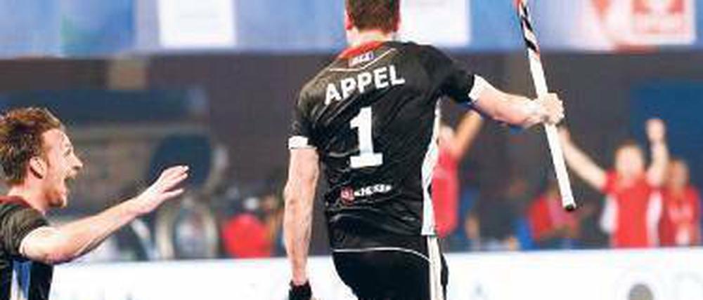 Abflug. Mark Appel jubelt schon wie ein Feldspieler. 