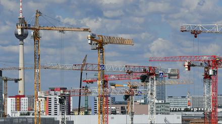 (Viele Baustellen, viele Ausgaben: Der Berliner Senat will investieren. (Archiv)