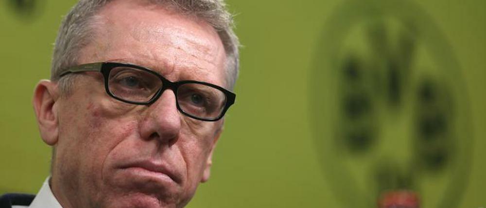 Peter Stöger soll Borussia Dortmund wieder auf Kurs bringen.
