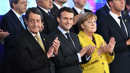 Da es im Friedensprozess für die Ukraine bisher kaum Fortschritte gab, wollen die Staats- und Regierungschefs der EU die Sanktionen gegen Russland verlängern. 