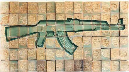 Ein syrisches Gewehr, geschnitzt aus Aleppo-Seife. Geschnitzt hat es der Künstler Amer Akel.