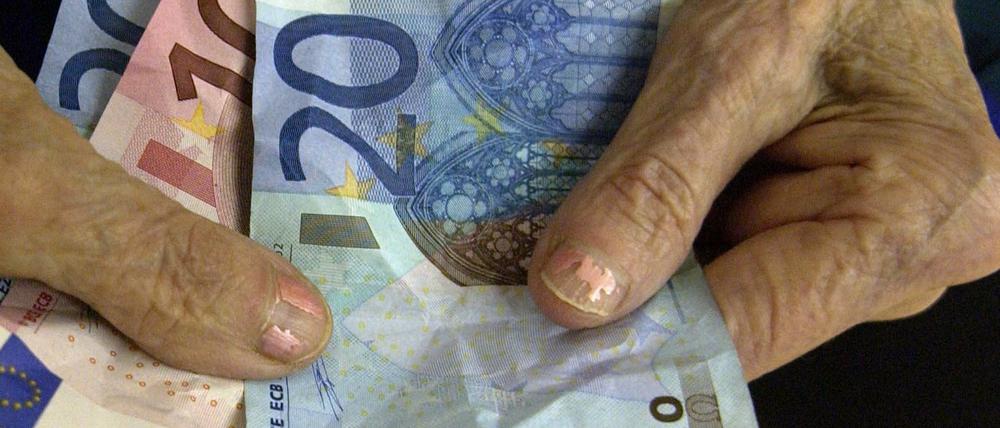 Die Ungleichheit bei den Einkommen nimmt einer Studie zufolge auch in Deutschland zu.