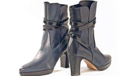 In der Maßschuhmacherei Hennemann &amp; Braun werden Modelle nach einem individuellen Holzleisten gefertigt, der die Besonderheiten des jeweiligen Fußes berücksichtigt