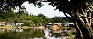 Der Rio Oiapoque bildet die grüne Grenze zwischen Brasilien von Französisch-Guayana.