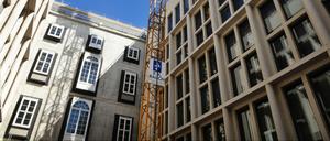Tagesspiegel-Fotografin Kitty Kleist-Heinrich begleitet das Stadtschloss und das Humboldt Forum für eine Langzeitdokumentation. Im Sommer 2017 nahm sie dieses Bild auf dem Schlossplatz auf. Foto: Kitty Kleist-Heinrich
