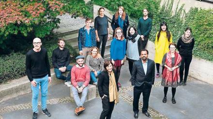 Wissenschaftlerinnen und Wissenschaftler aus acht Nationen gehören zum Team um die renommierte Professorin Dr. Bénédicte Savoy (vorn, Bildmitte).