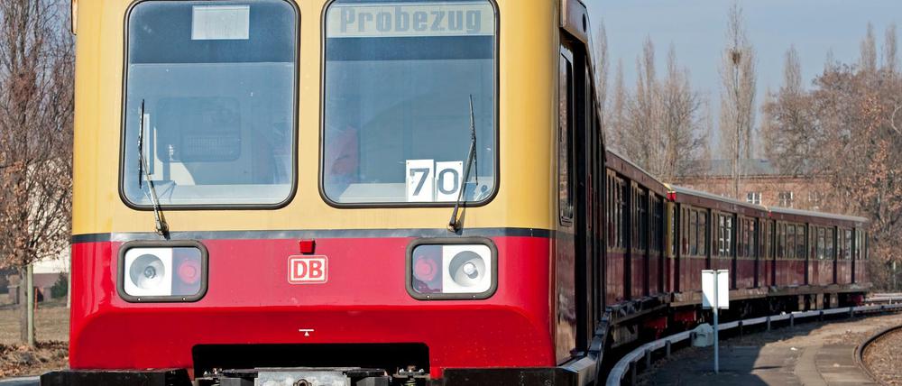 Die Bahn muss 2,4 Milliarden Euro in 600 neue Doppelwagen investieren.