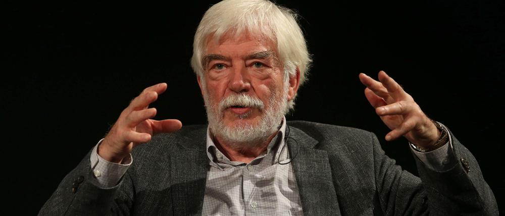 Der Mangel an Elternliebe führt zu Verwerfungen in der Gesellschaft, glaubt der Psychoanalytiker Hans-Joachim Maaz.