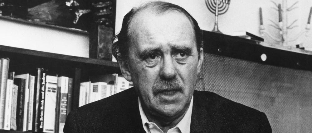 Vor 100 Jahren, am 21. Dezember 1917, wurde der Schriftsteller Heinrich Böll in Köln geboren (Foto um 1973).