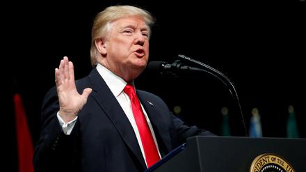 Die US-Regierung von Präsident Donald Trump verbietet unliebsame Begriffe in bestimmten Dokumenten der Gesundheitsbehörde CDC. 
