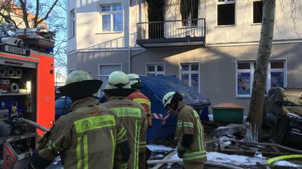 Brand in Moabit. Eine leblose Person wurde entdeckt.