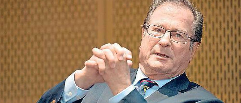 Viel beschäftigt. Klaus Kinkel steht dem DFB beratend zur Seite.