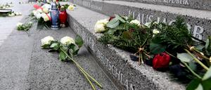 Blumen zum Gedenken.