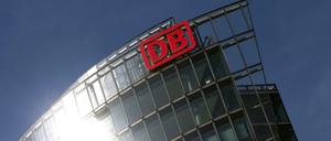 Die Bahn streicht ihren Mitarbeitern das vergünstigte ÖPNV-Ticket.