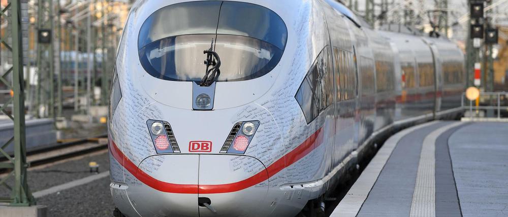 Ein ICE der Deutschen Bahn (Symbolbild).