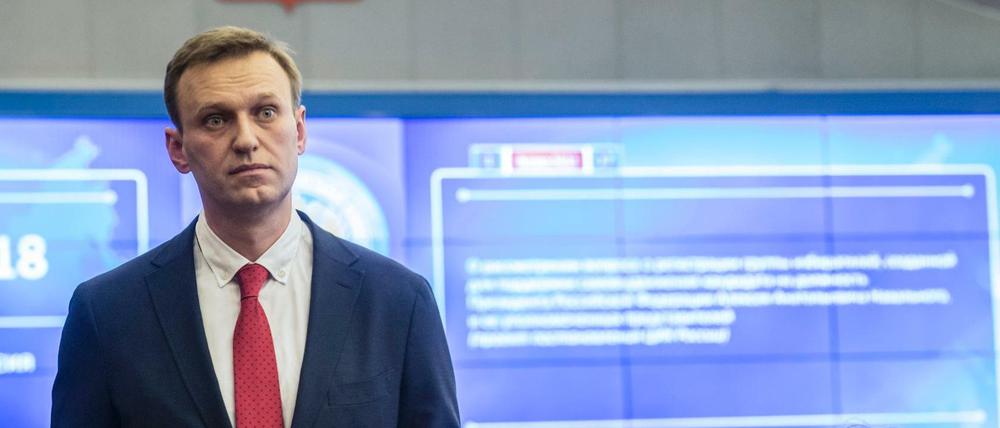 Die russische Wahlkommission hat den Oppositionellen Alexej Nawalny offiziell als Kandidat ausgeschlossen.