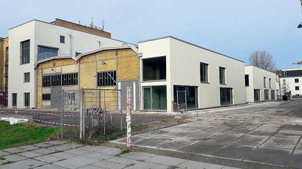 Bryan Adams hat eine alte Halle des Transformatorenwerks zum Atelierhaus umgebaut.