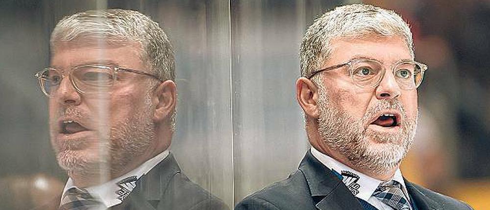 Im Bild der Bande. Pat Cortina kommt mit den Wild Wings nach Berlin.