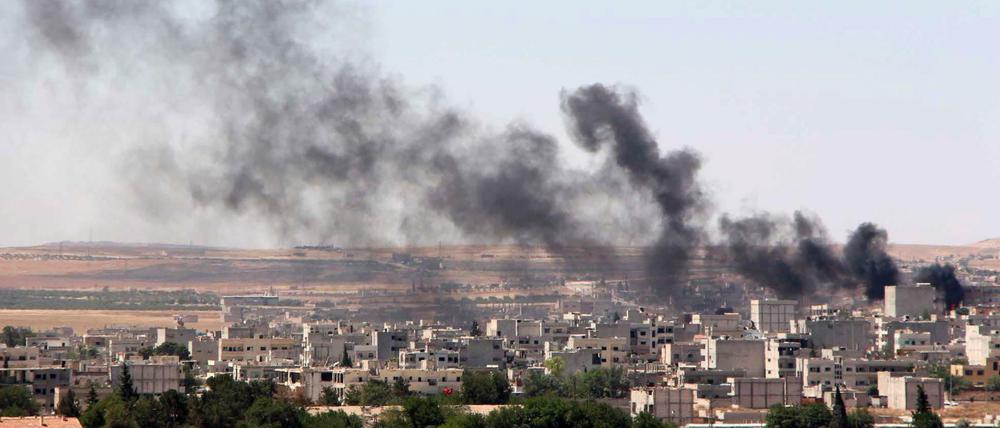 Rauch über der im Jahr 2015 umkämpften syrischen Stadt Kobane.