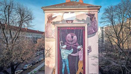 ’We are’ schmückt momentan eine Fassade in Prenzlauer Berg.