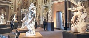Der Blick kreist frei um die Kunstwerke. Blick in die Bernini-Ausstellung in der Galleria Borghese.