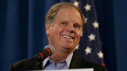 Der Demokrat Doug Jones ist zum Sieger der Senatswahl in Alabama erklärt worden.