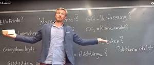 Krude Lehren. Nikolai N. unterrichtete bereits an mehreren Berliner Grundschulen.