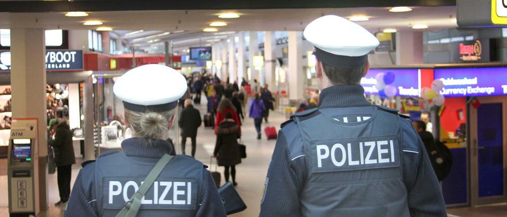 Im Einsatz. Die Bundespolizei auf dem Flughafen Tegel.