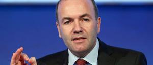 Der stellvertretende Parteivorsitzende der CSU, Manfred Weber hat mit einer Äußerung zur Flüchtlingspolitik in Europa bei der Klausurtagung der CSU-Bundestagsabgeordneten in Seeon für Irritationen gesorgt.