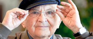 Aufgewachsen in Czernowitz. Aharon Appelfeld (16. 2. 1932 - 4. 1. 2018).