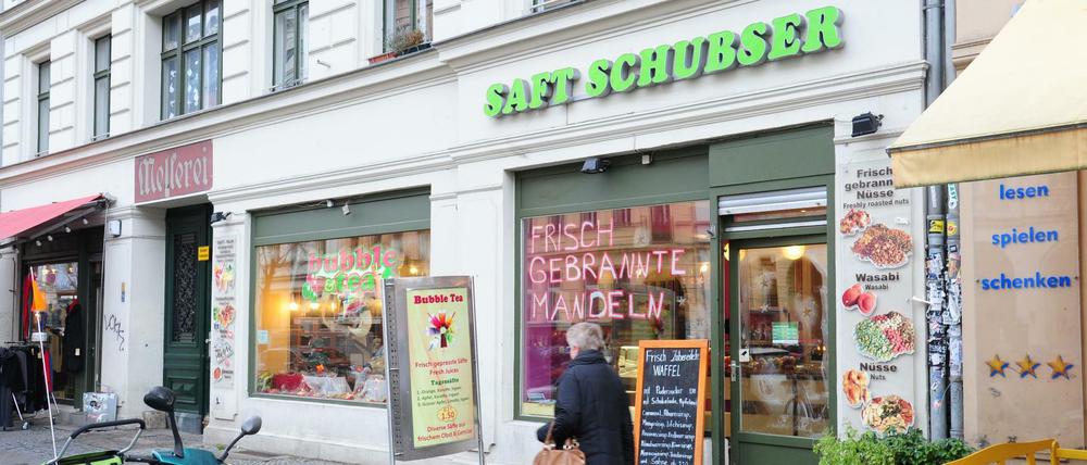 Abschied in der Bergmannstraße. Bereits 2014 musste der beliebte Saft Schubser"-Laden dort dicht machen. Der Vermieter hatte ohne Angaben von Gründen gekündigt, die Ladeninhaberin hatte keine Chance, sich dagegen zu wehren.