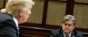 Präsident Donald Trump und sein Chefstratege Steve Bannon im Januar 2017 im Weißen Haus. 