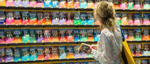 Auch die Reiseführer laufen nicht mehr so gut wie früher: Szene auf der Frankfurter Buchmesse.